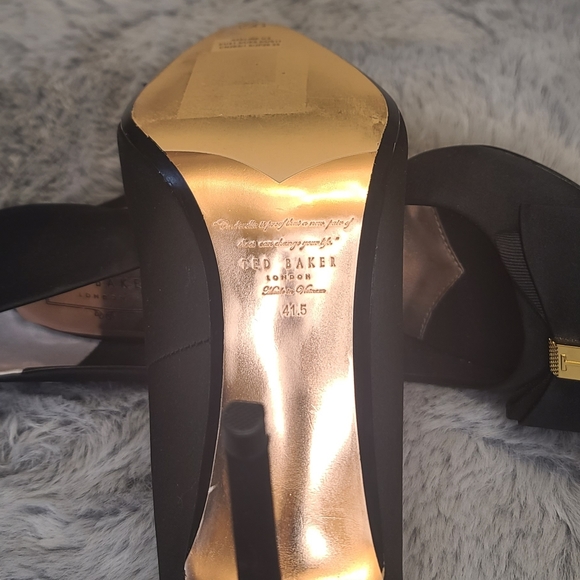 Authentic Ted Baker Heels - Picture 4 of 7
